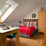 U Harrego I Przy Stawie Z Klimatyzacja, Balia, Sauna, Ogrodem I Parkingiem Apartman Kudowa-Zdrój