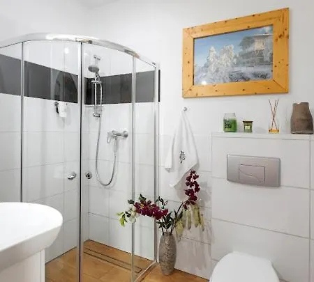 U Harrego I Przy Stawie Z Klimatyzacja, Balia, Sauna, Ogrodem I Parkingiem Apartamento